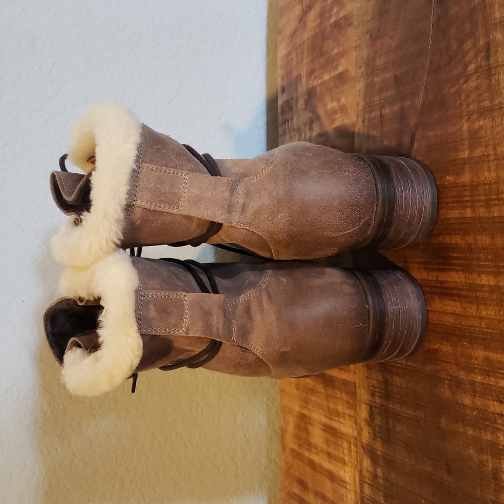 Taos Footwear Furkle Boot in Taupe Shearling Leather Lace Up Boots Size 40 - Picture 4 of 6